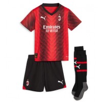Billiga AC Milan Olivier Giroud #9 Barnkläder Hemma fotbollskläder till baby 2023-24 Kortärmad (+ Korta byxor)